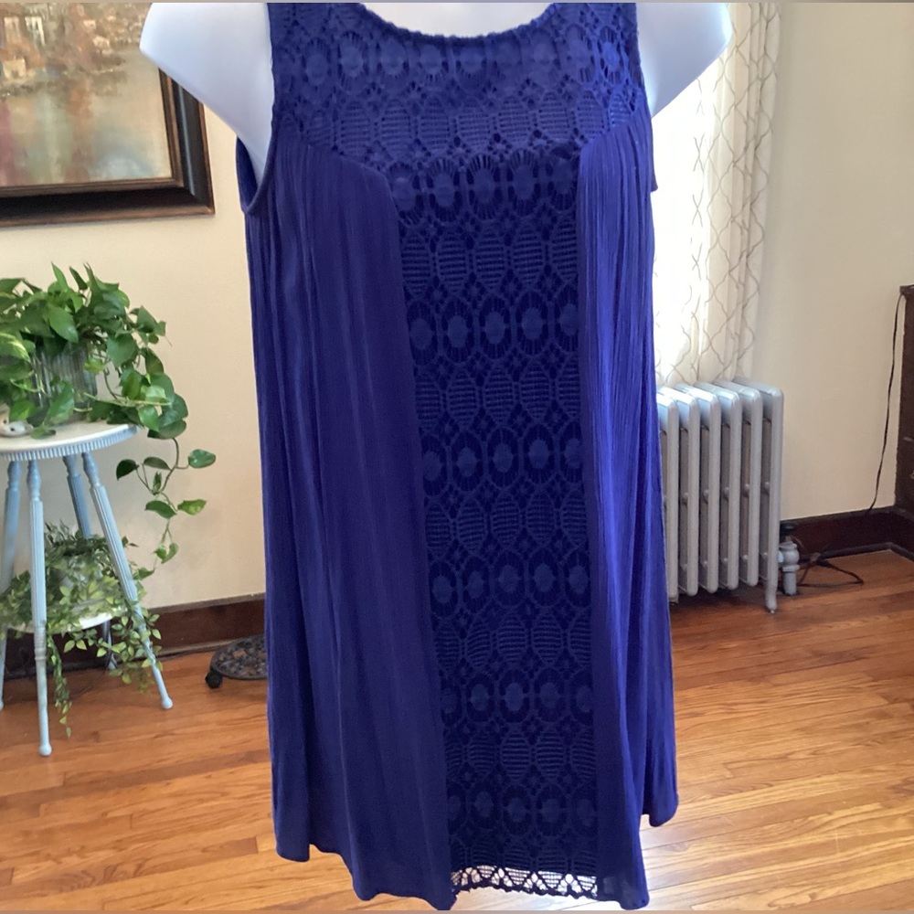 AUW Blue Lace Sleeveless Dress